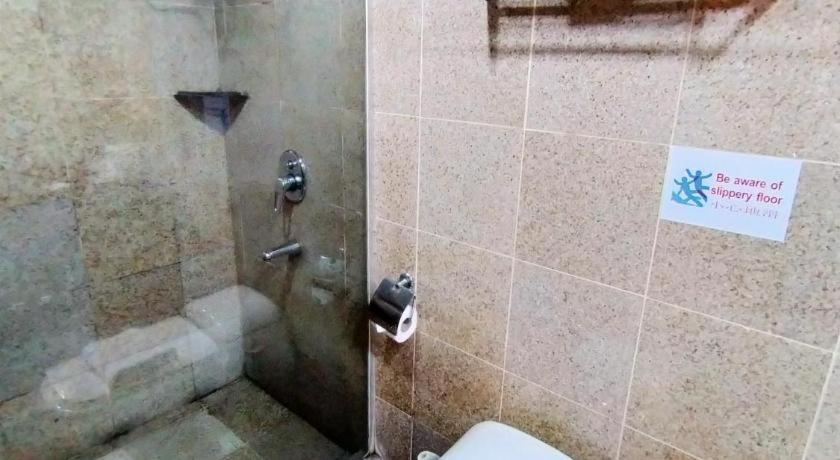 Td Plaza Hotel Кота Кинабалу Екстериор снимка