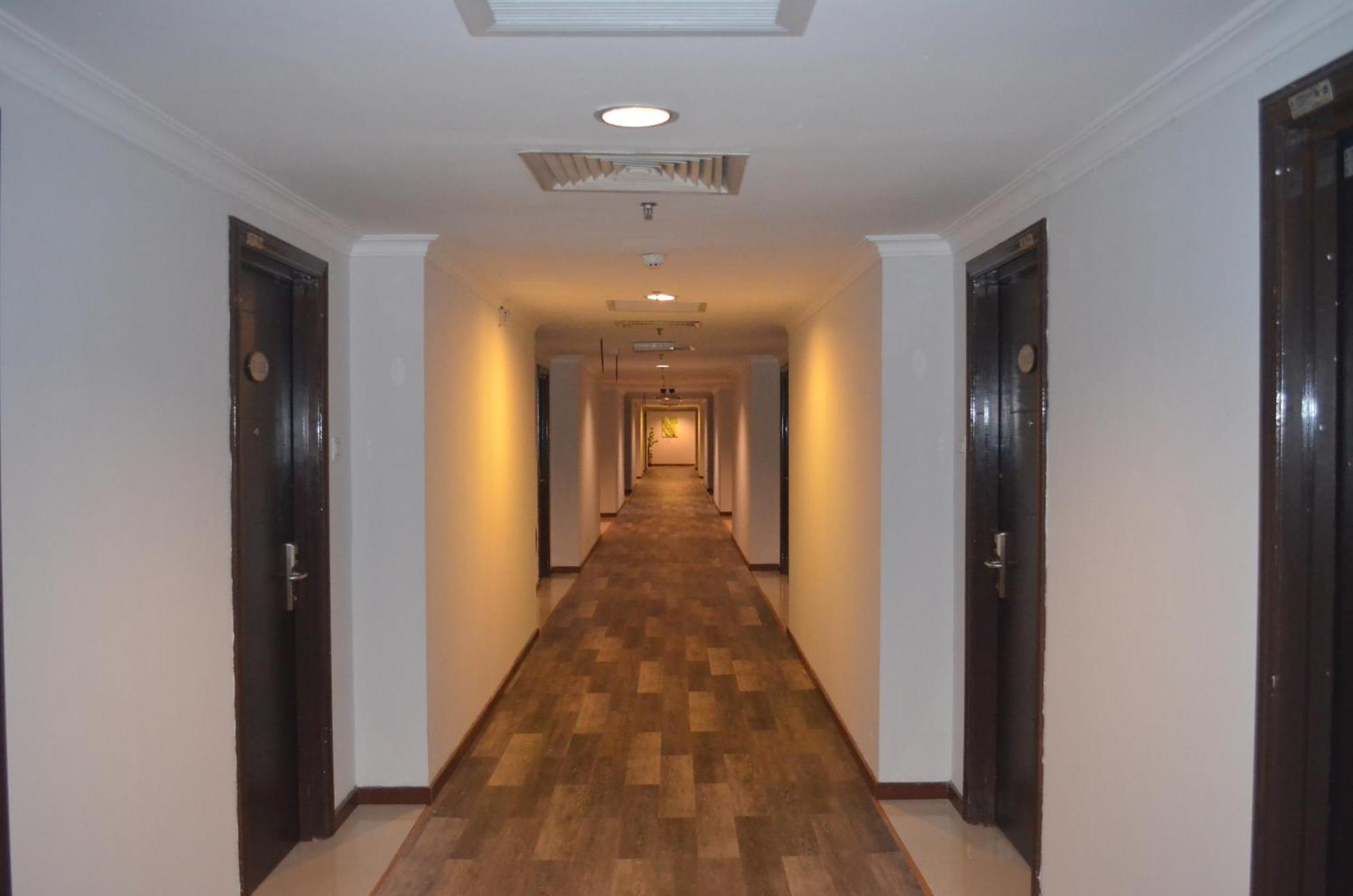 Td Plaza Hotel Кота Кинабалу Екстериор снимка