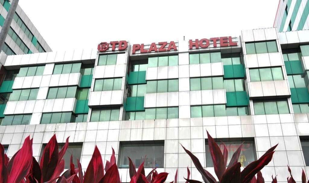 Td Plaza Hotel Кота Кинабалу Екстериор снимка